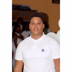 Meet your Posher, Juan luis